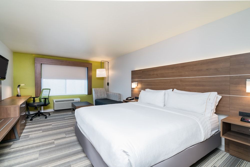 Holiday Inn Express Hotel & Suites Rocky Mount by IHG 3