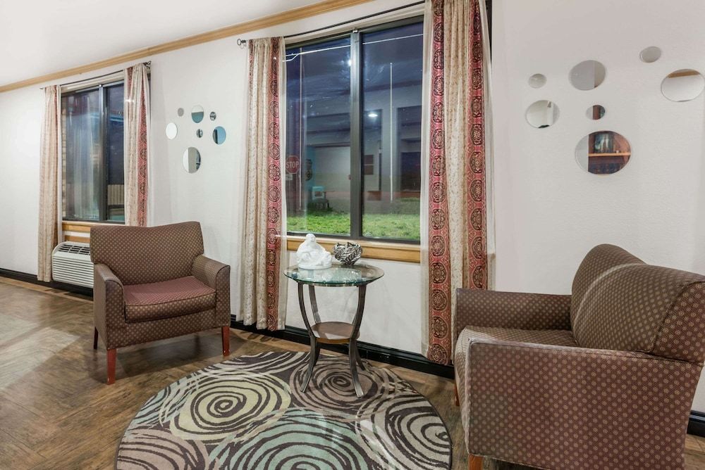 Super 8 by Wyndham Tucumcari 2