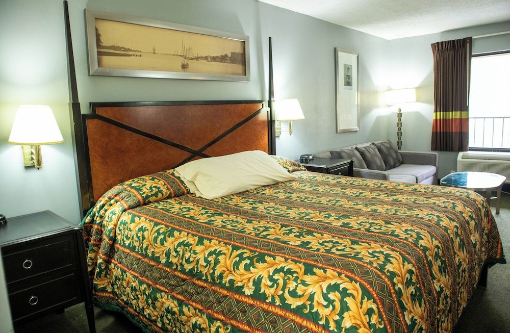 Executive Inn 3