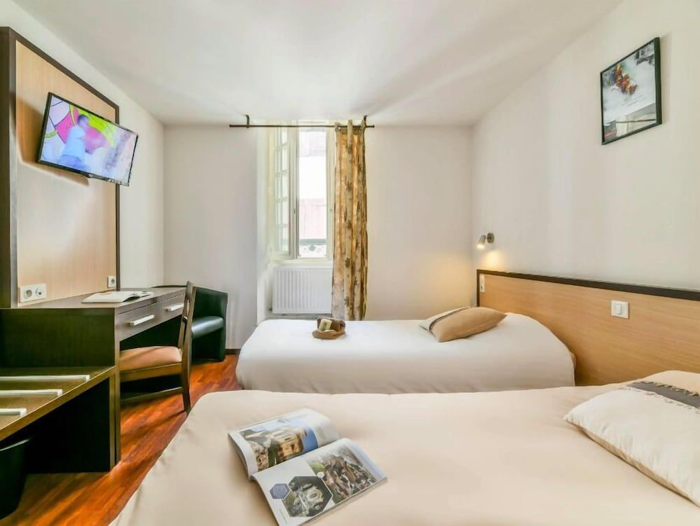 Logis Hôtel Le Commerce 3