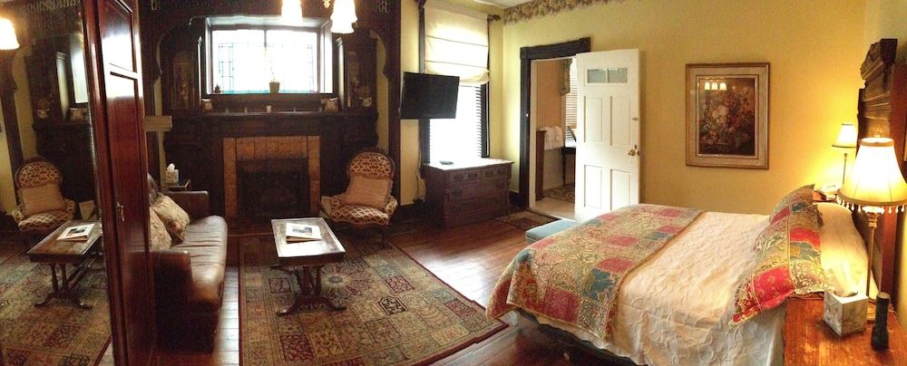 Vandiver Inn 2