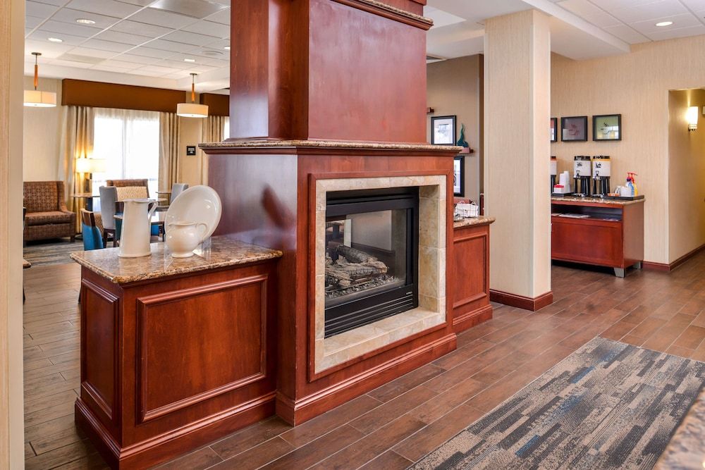Hampton Inn York 3