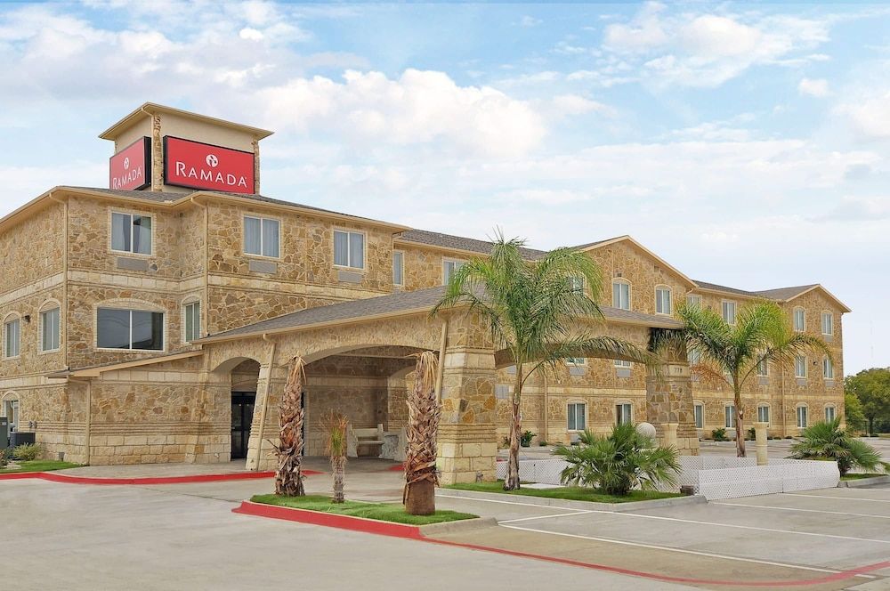 Ramada by Wyndham South Waco 3 estrellas en Hewitt