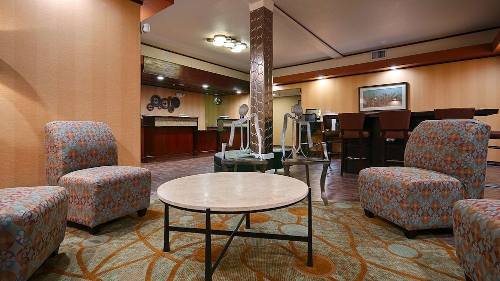Best Western Plus Rama Inn & Suites 3
