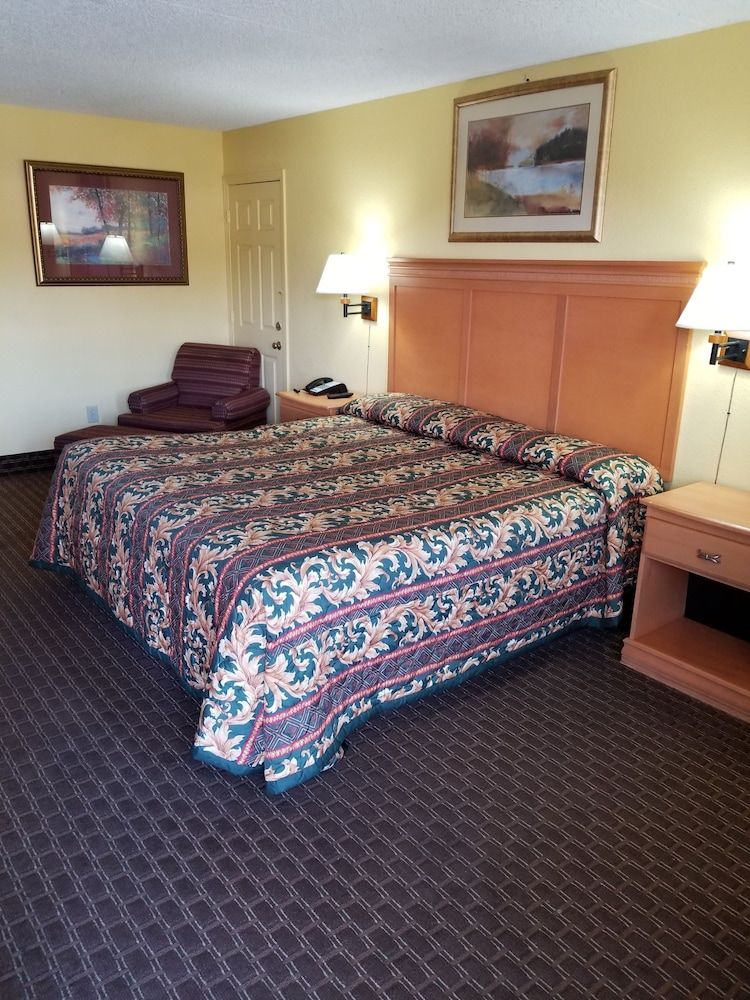 Hermitage Inn 3