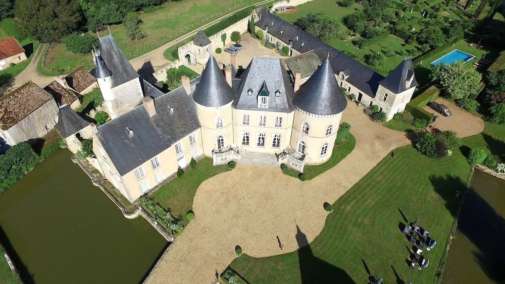 Chateau De Vauloge -1 estrellas en Fercé-sur-Sarthe