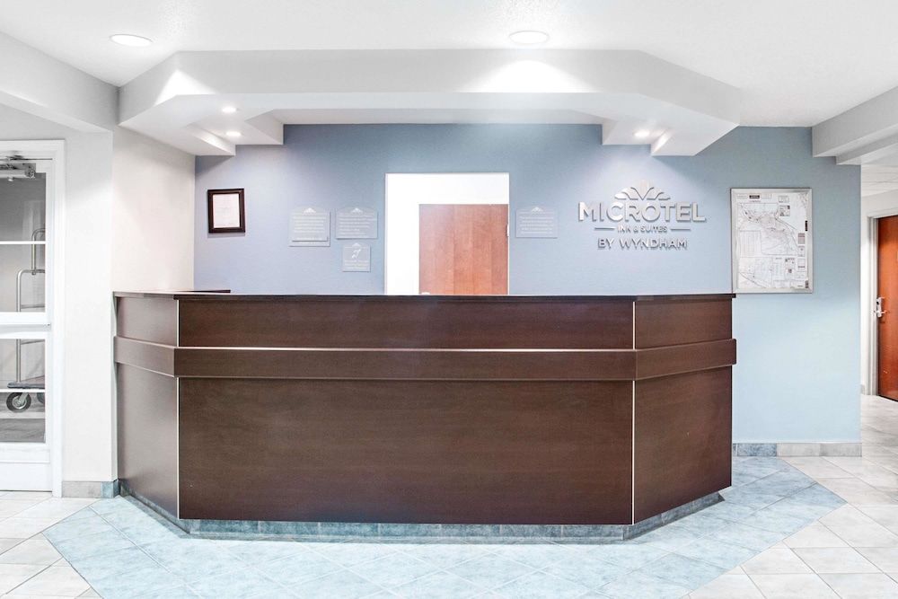 Microtel Inn & Suites by Wyndham Bath 2