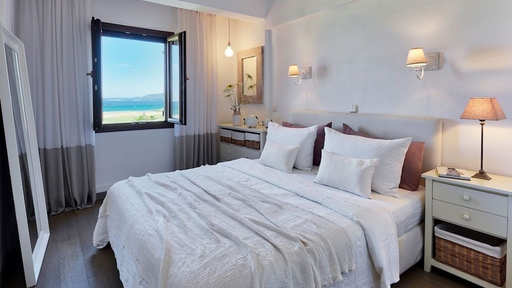 Soleado Beachfront Villa 2