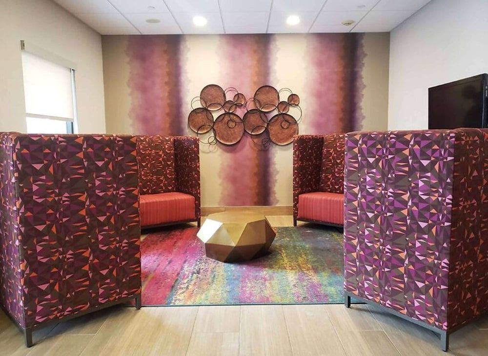 Hampton Inn Greensburg 2