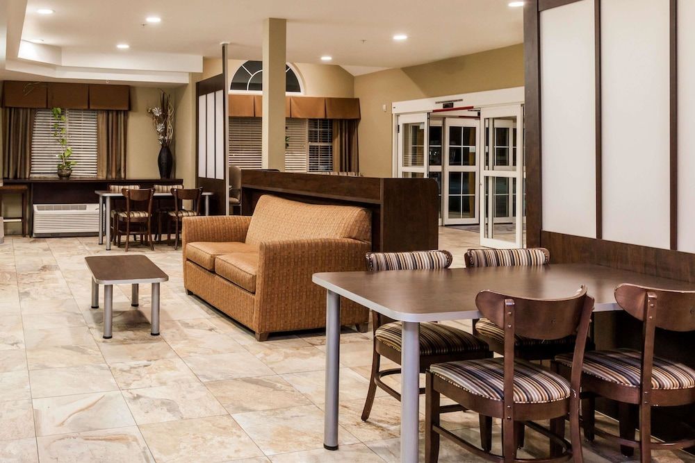 Microtel Inn & Suites by Wyndham Wheeler Ridge 3