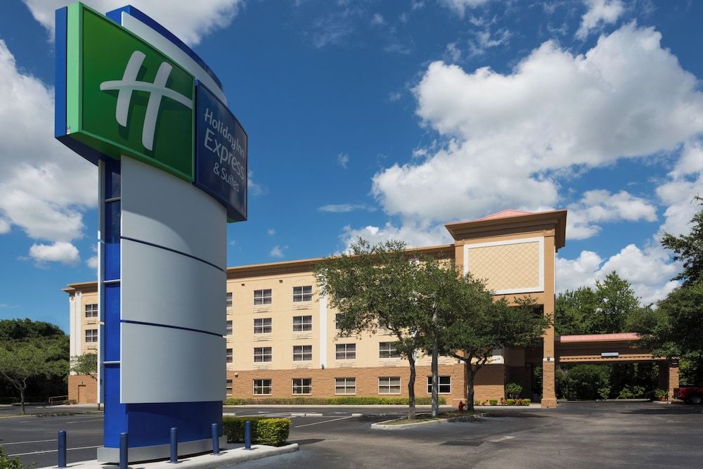 Holiday Inn Express Suites Plant City by IHG 3 estrelas em Plant City
