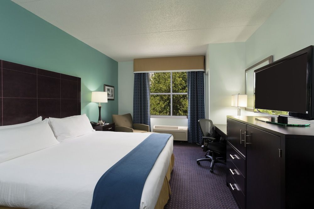 Holiday Inn Express Suites Plant City by IHG 3