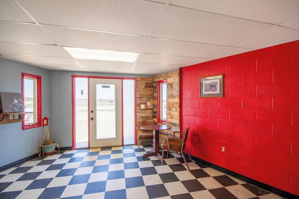 OYO Crossroads Inn 2