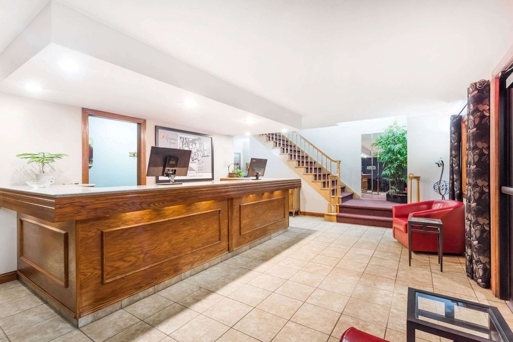 Super 8 by Wyndham Platteville 2