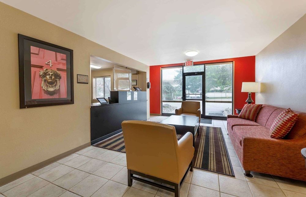 Suburban Studios Copley Akron West 3