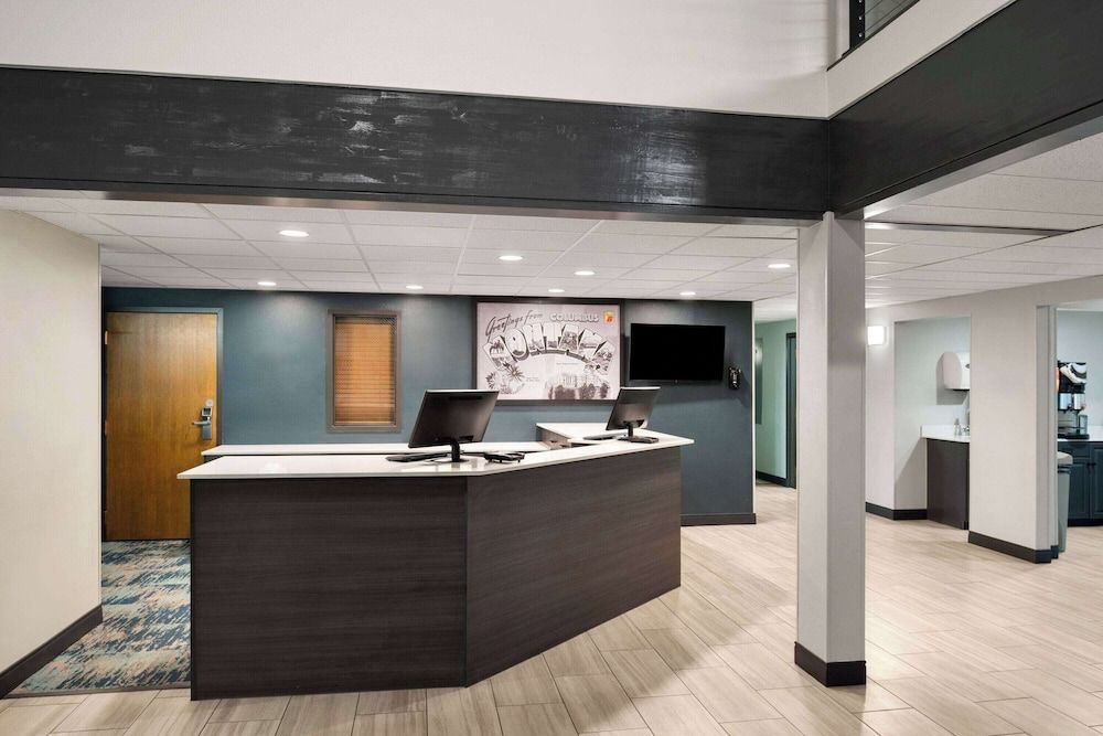 Super 8 by Wyndham Columbus 2