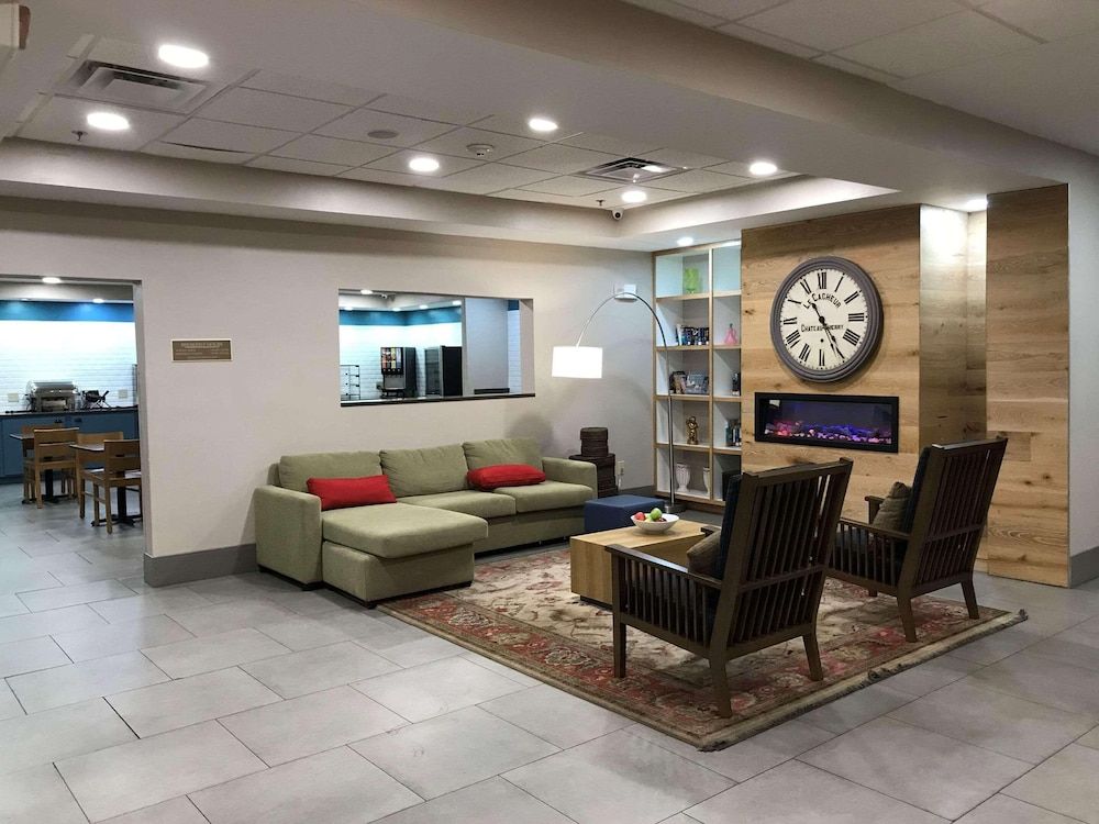 Country Inn & Suites by Radisson, Emporia, VA 3