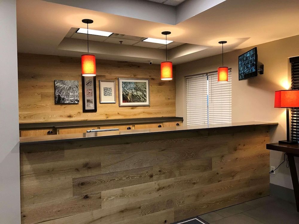 Country Inn & Suites by Radisson, Emporia, VA 2