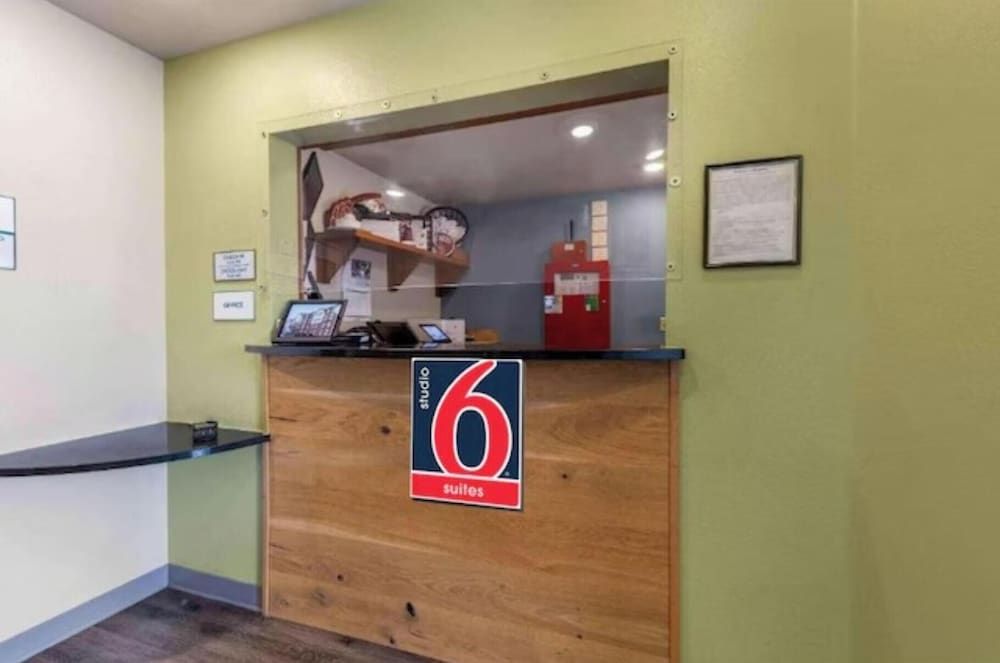 Studio 6 Corporate Extended Stay Philadelphia Malvern Swedesford Rd. PA 2