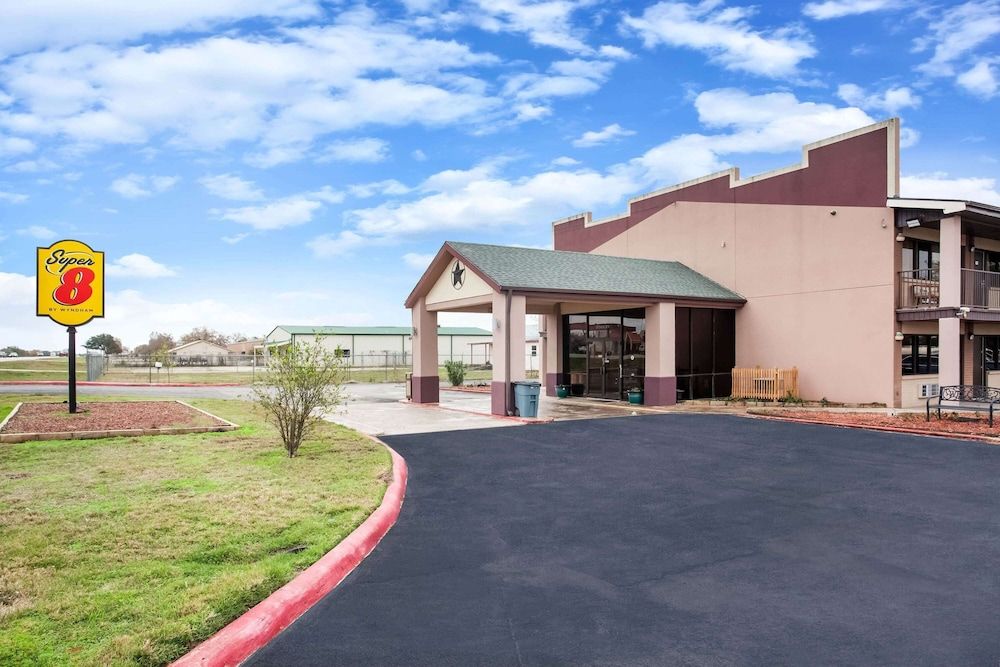 Super 8 by Wyndham Giddings 3 estrellas en Giddings