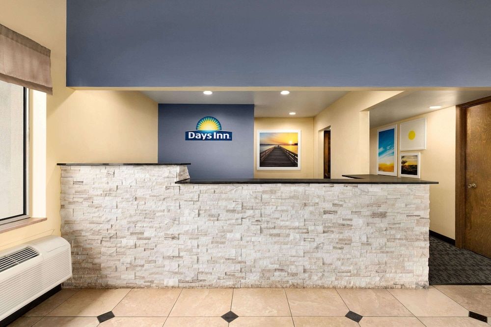 Days Inn by Wyndham Oak Ridge Knoxville 3