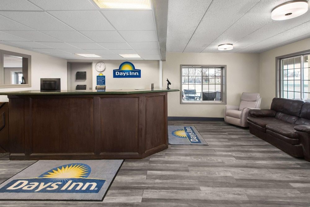 Days Inn by Wyndham Pierre 3