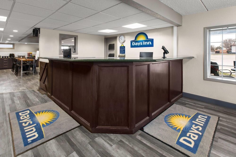 Days Inn by Wyndham Pierre 2