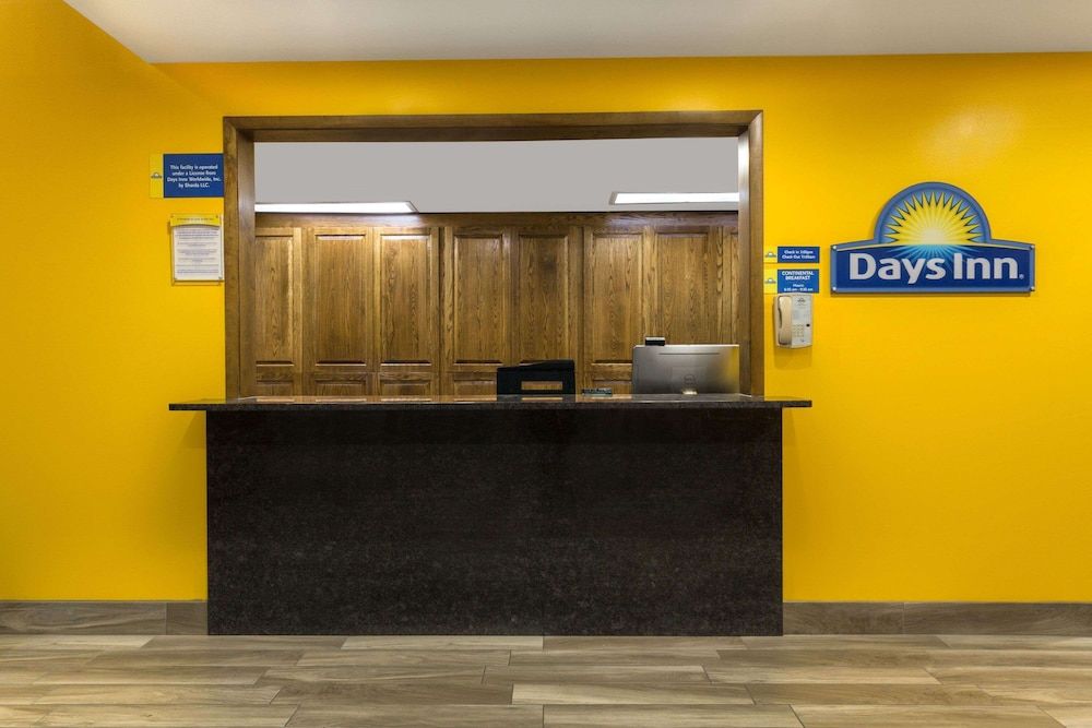 Days Inn by Wyndham Delta 2