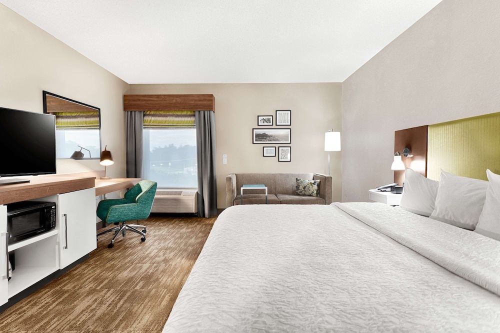Hampton Inn Morganton 3