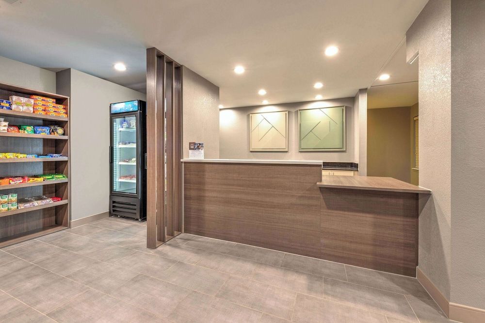Hawthorn Extended Stay by Wyndham Bedford / Dallas 2