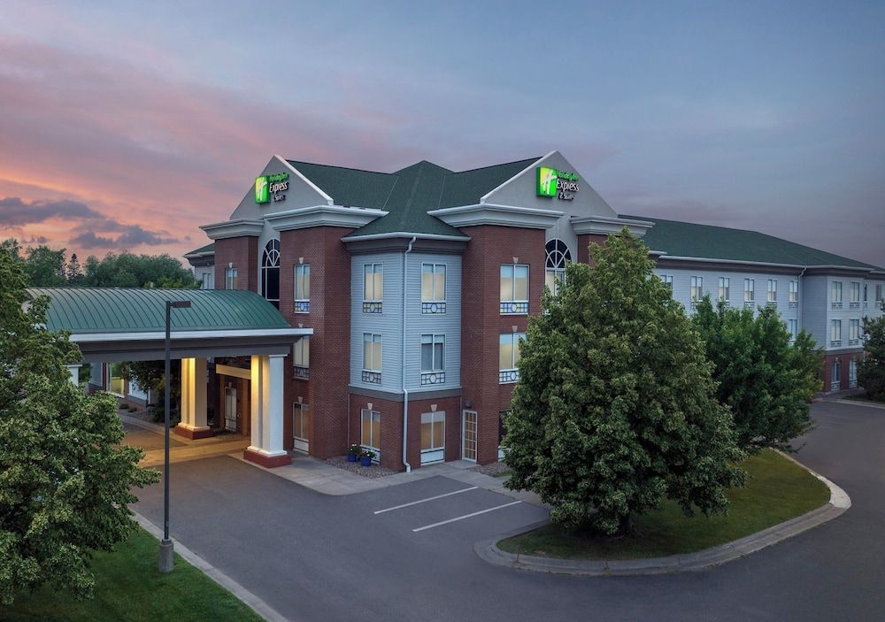 Holiday Inn Express & Suites Superior by IHG 3 estrellas en Superior