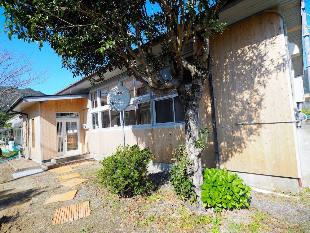Mikan Hotel 1 estrellas en Uwano