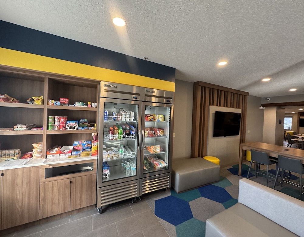 Microtel Inn & Suites by Wyndham Wheeling at Highlands 2