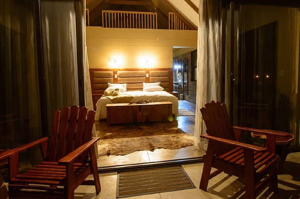 Callies Game Lodge Safaris -1 estrellas en Tsumeb