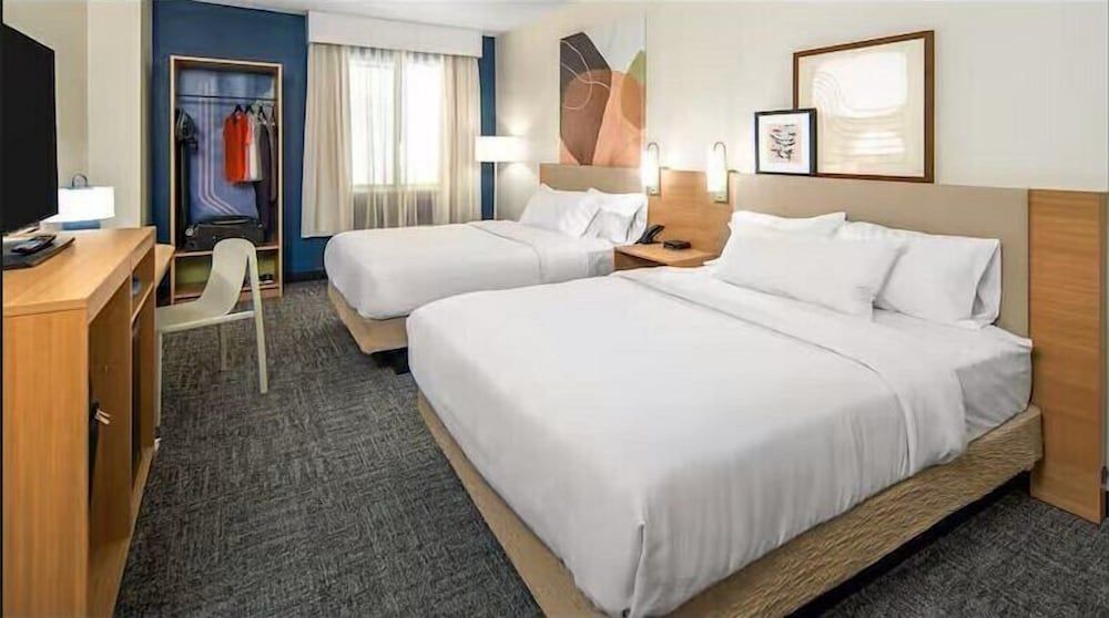 Spark by Hilton Glendive 3
