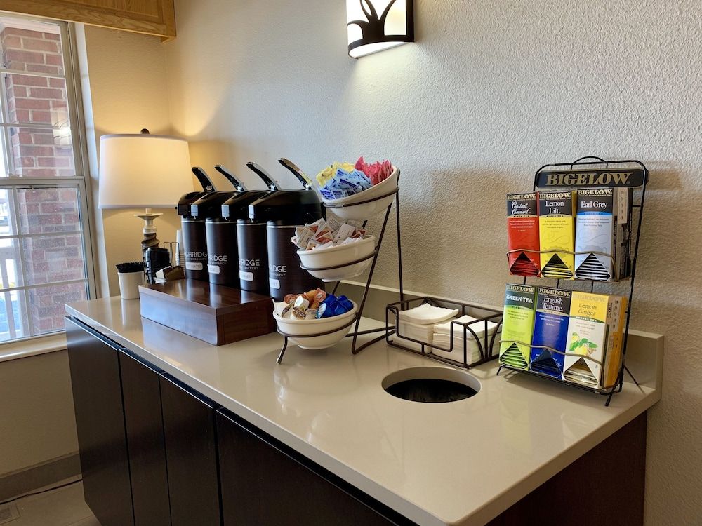 Country Inn & Suites by Radisson Kenosha - Pleasant Prairie 2