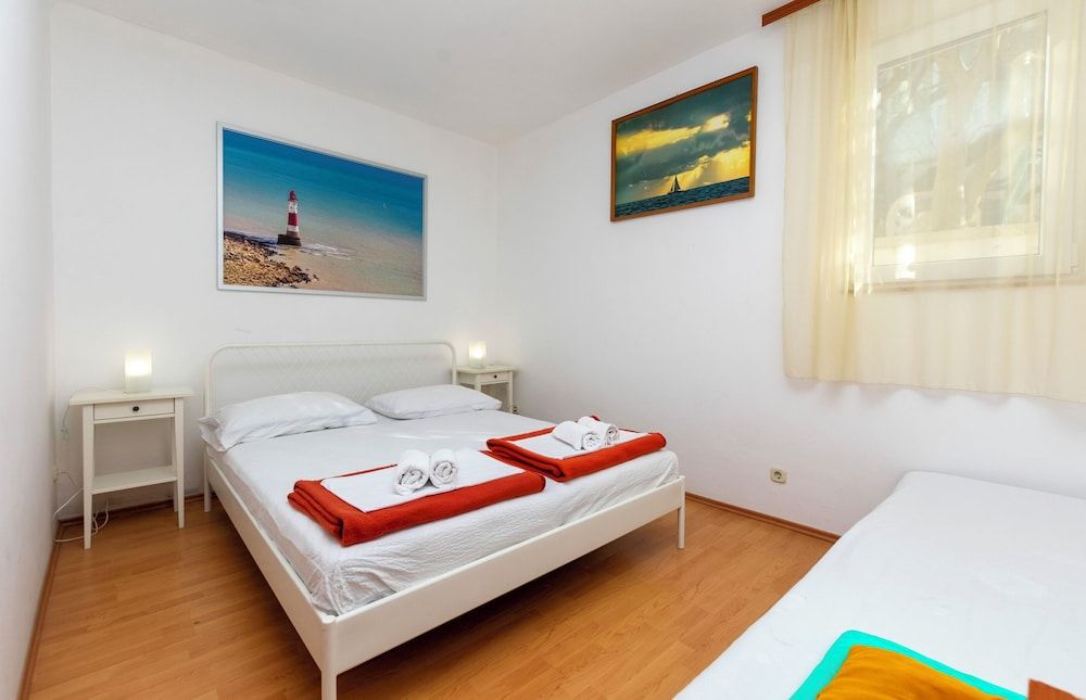 Apartments Ivo 3