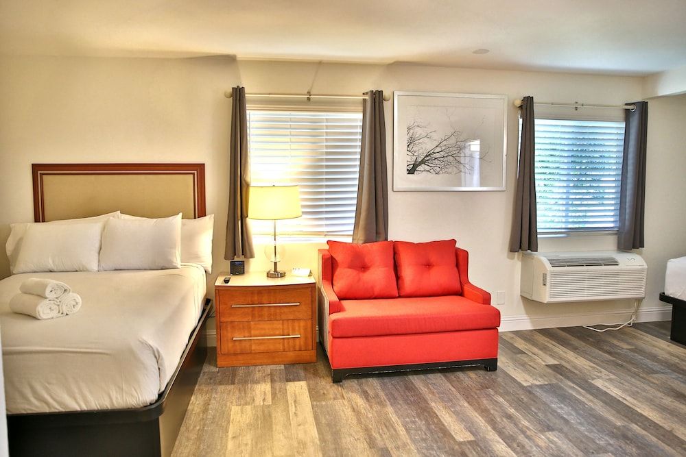 Travelodge by Wyndham Crescent City 3
