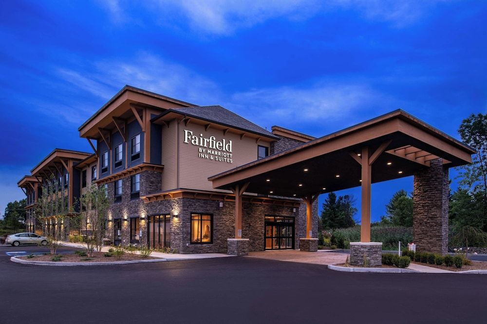 Fairfield Inn & Suites by Marriott Canton 3 estrellas en Canton
