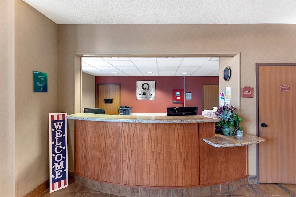 Quality Inn & Suites Wellington - Fort Collins 2