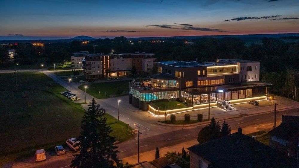 Hotel Kristály 4 estrellas en Ajka