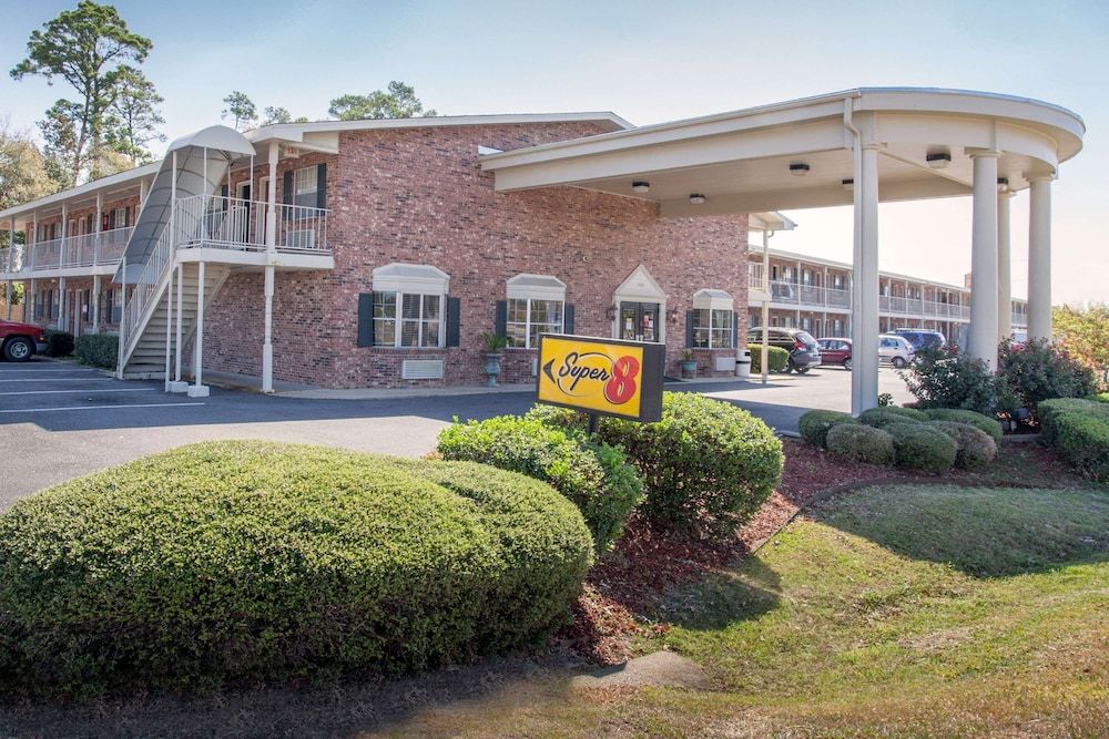Super 8 by Wyndham Monroe West 2 estrellas en West Monroe