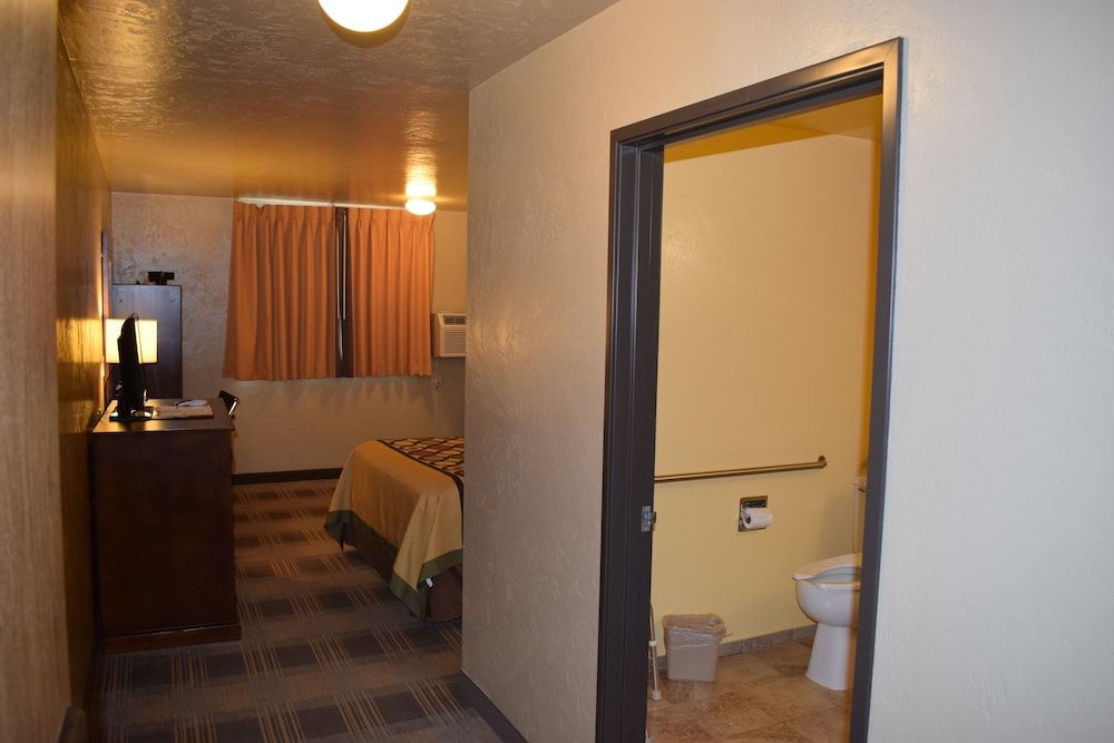 SureStay Hotel by Best Western Ellensburg 3