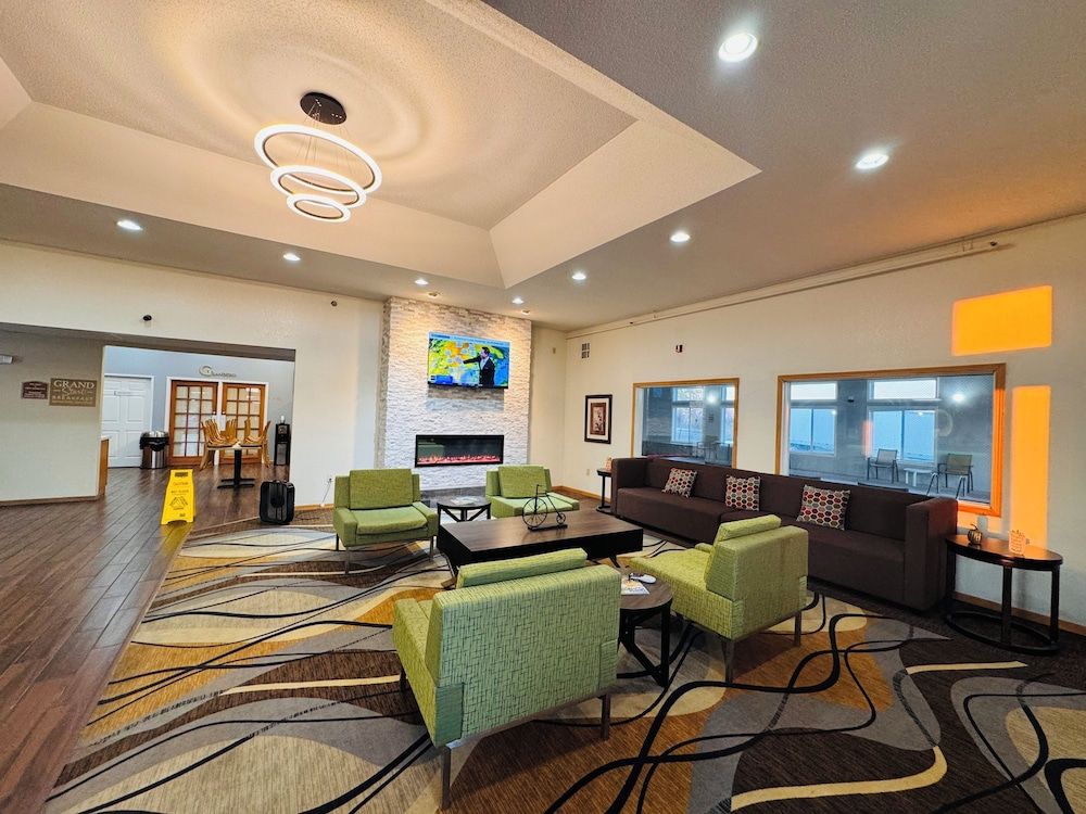 Grandstay Hotel and Suites 2