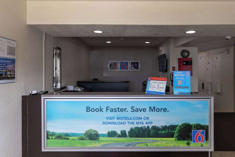 Motel 6 Lufkin, TX 2