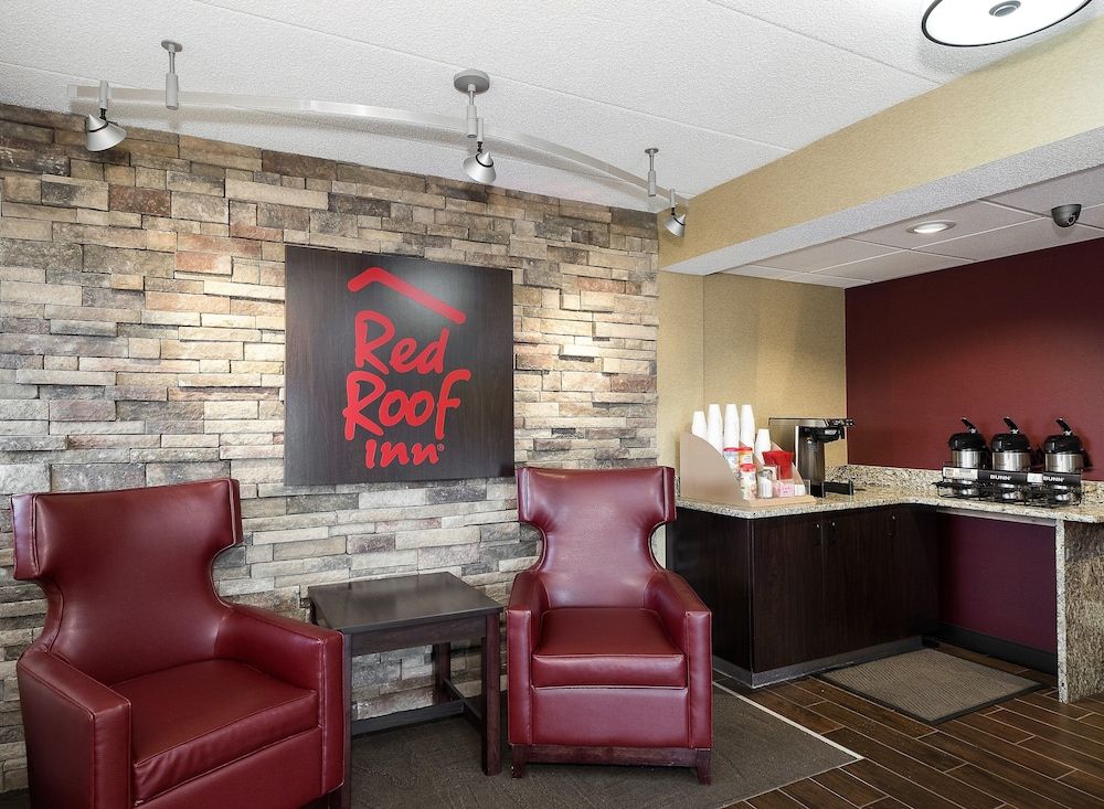Red Roof Inn Toledo - Maumee 2