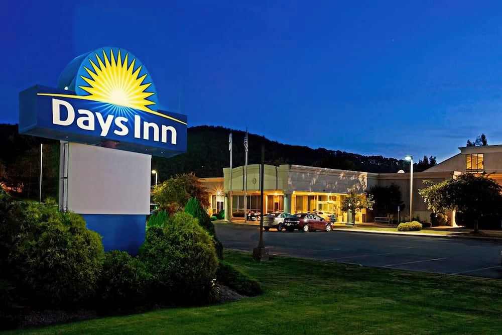Days Inn by Wyndham Warren 3 estrellas en Warren