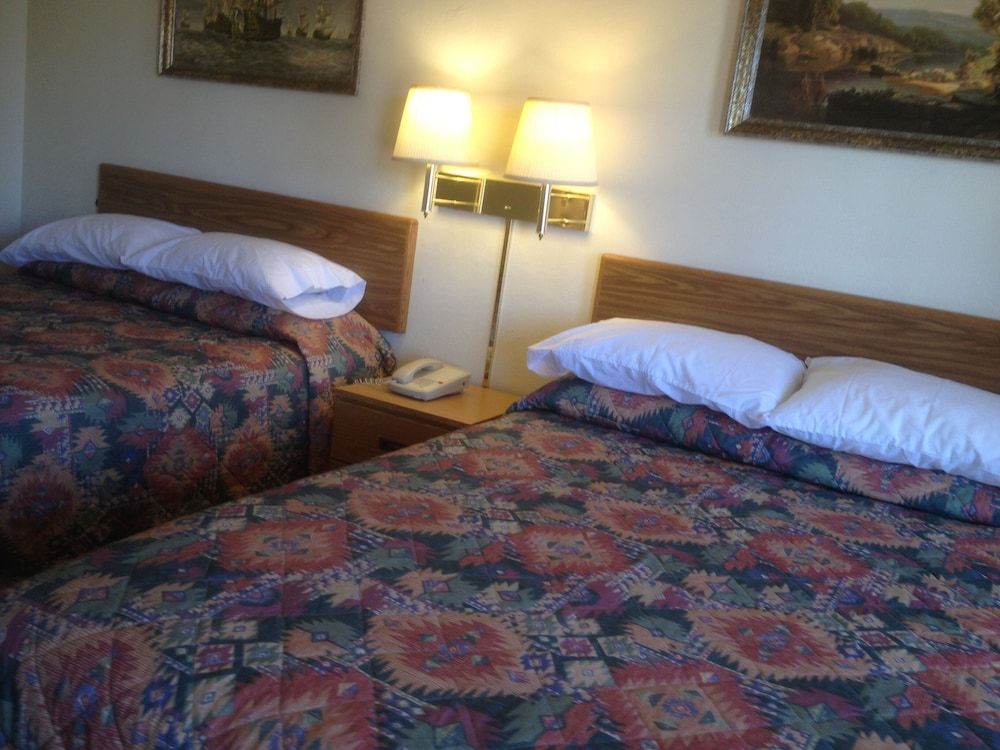Economy Inn 3
