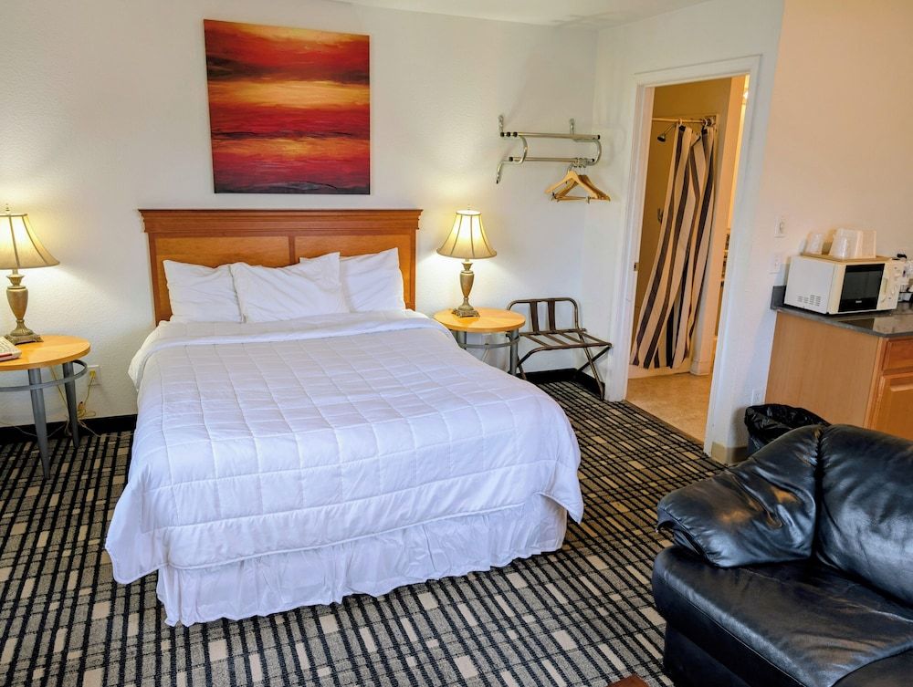 Ponderosa Motel 3