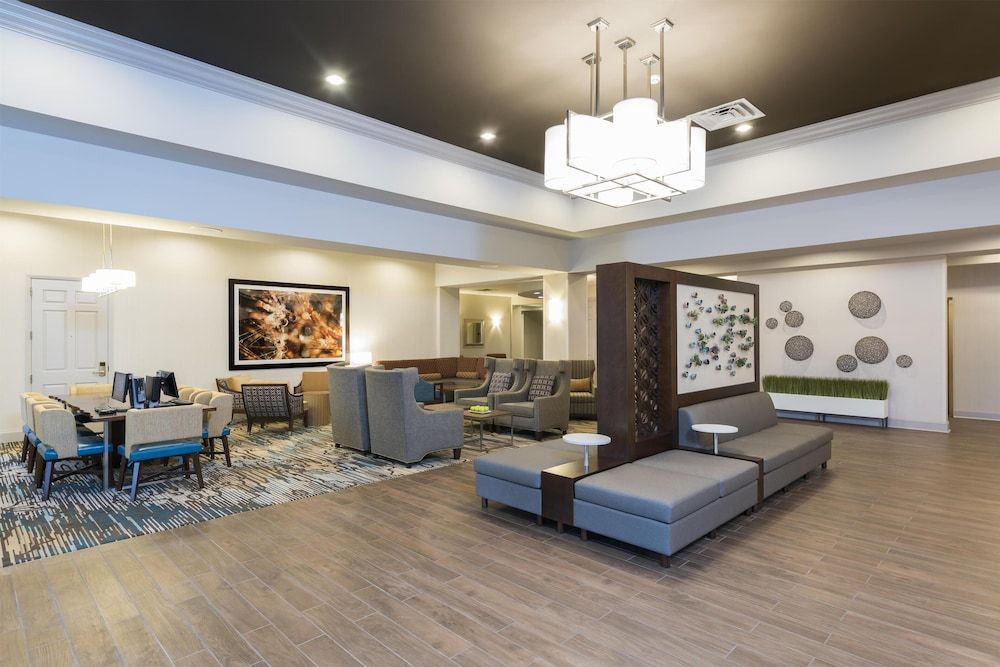 Doubletree by Hilton Pleasant Prairie Kenosha 3